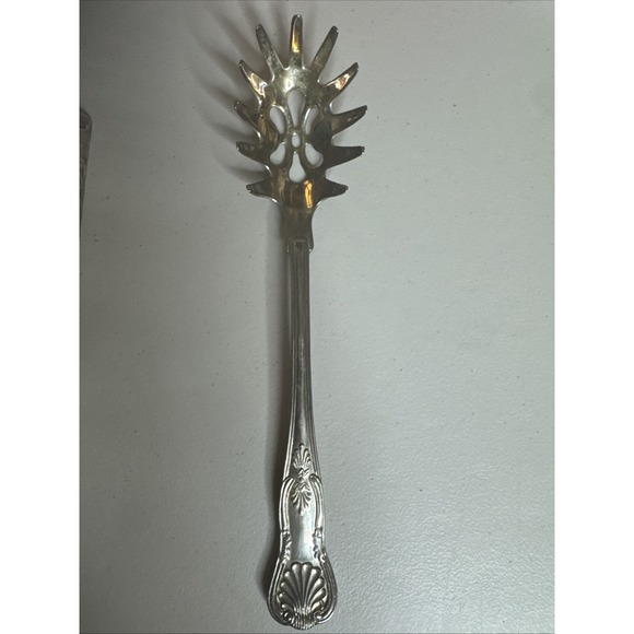 Vintage FB Rogers FBR14  Large Silverplate Pasta Server Shell Italy - Picture 1 of 7